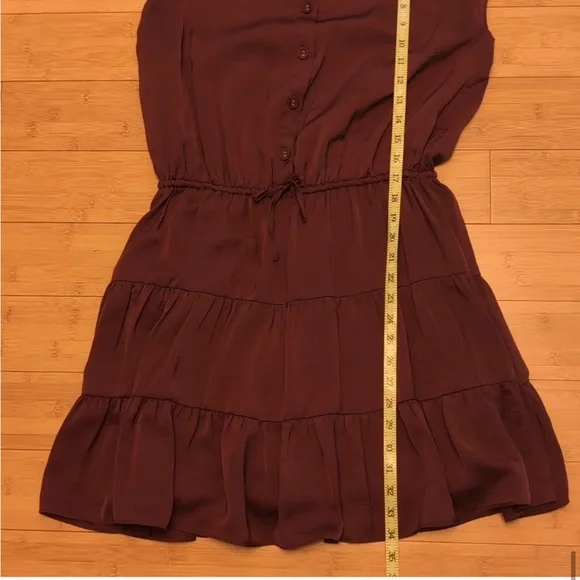 Rebecca Minkoff Ollie Tiered Mini Dress Sz Medium Burgundy Red Cap Sleeve Button - Picture 5 of 6